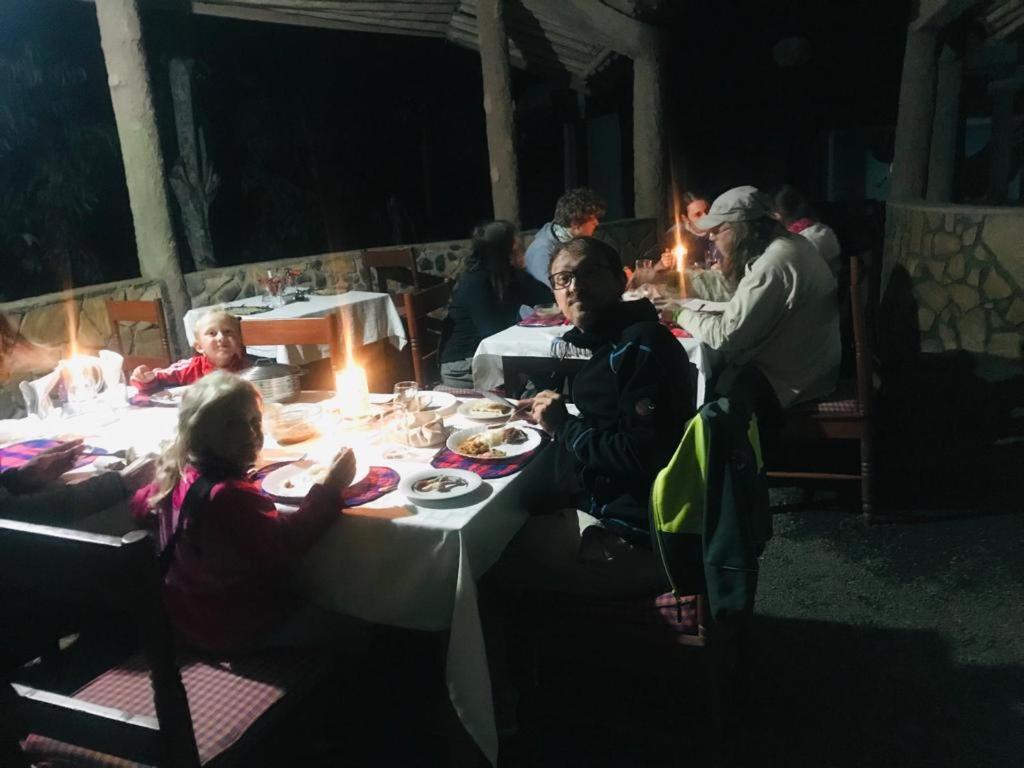 Songota Falls Lodge Arusha Bagian luar foto