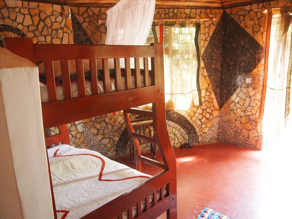 Songota Falls Lodge Arusha Ruang foto